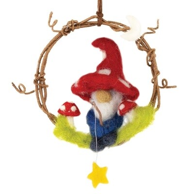 MINI WREATH: FISHING GNOME