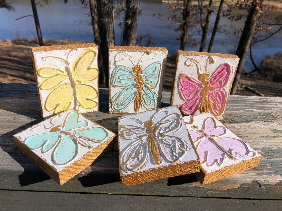3X3 BUTTERFLY HANDMADE TEXTURED WOOD BLOCK - ASST COLORS