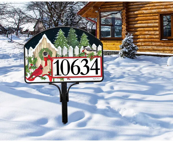 Yard DeSign Christmas Cottage