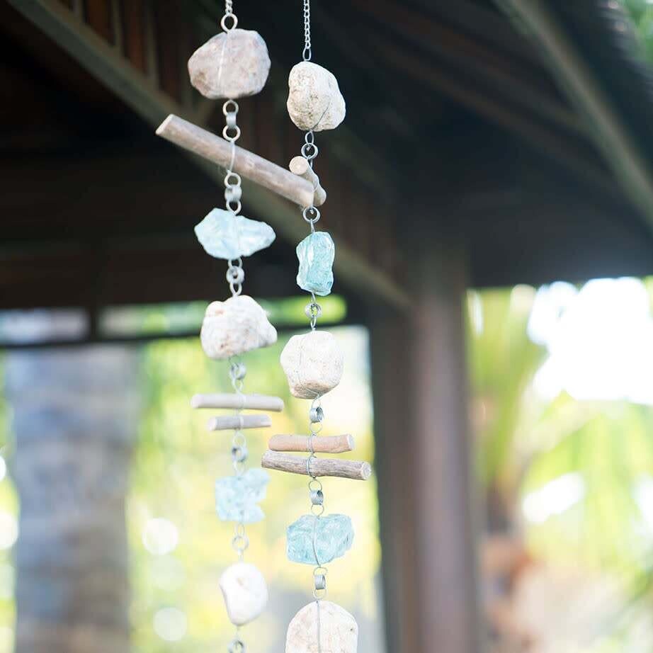 Rocky Stone &amp; Glass Garlands 4&#39;L - Galvanized Wire w/ Driftwood