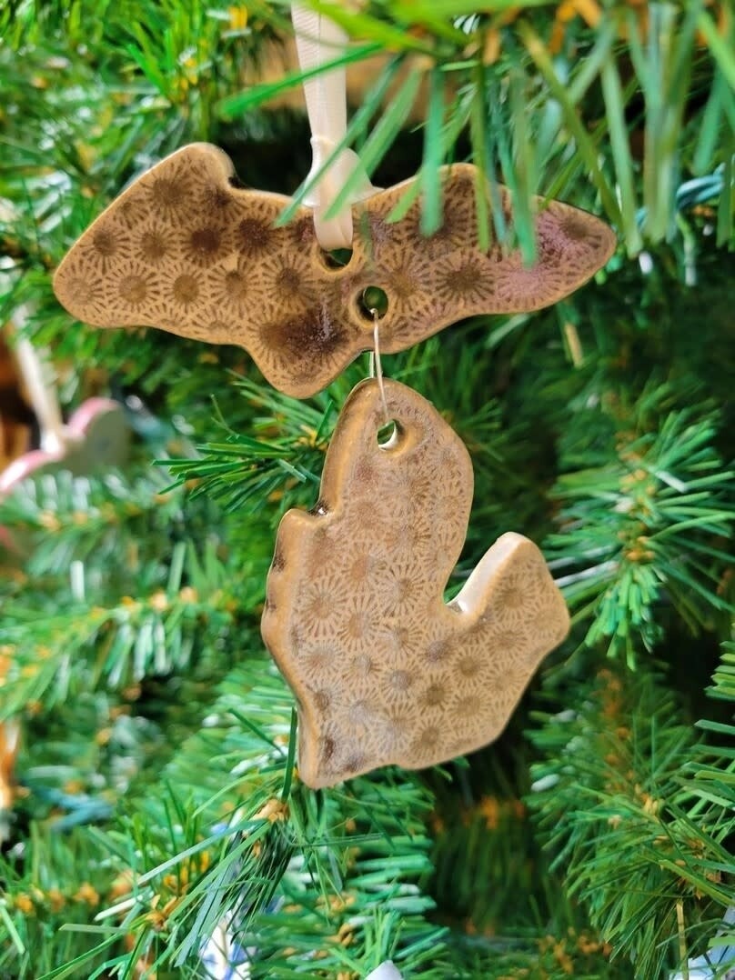 UPPER/LOWER MICHIGAN ORNAMENT - PETOSKEY PATTERN