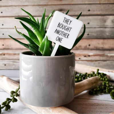 SNARKY PLANT STAKE