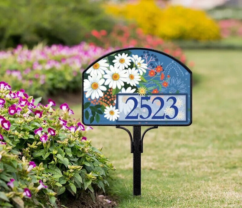 Magnetic yard sign featuring a blue bandana pattern, white daisies, and a blank space for numbers.