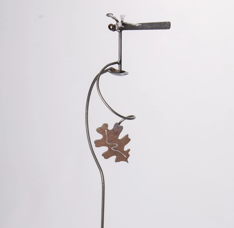 SINGLE DRAGONFLY WITH OAK LEAF GARDEN STAKE