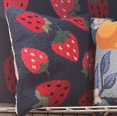 HAND HOOKED PILLOW STRAWBERRY 18X18&quot;