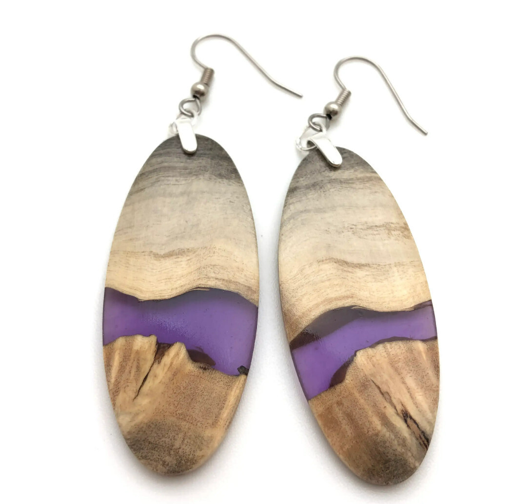 EARRING - BUCKEYE WITH RESIN PURPLE MEDIUM