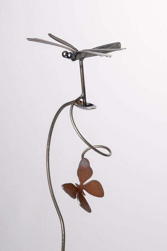 SINGLE DRAGONFLY WITH BUTTERFLY GARDEN STAKE