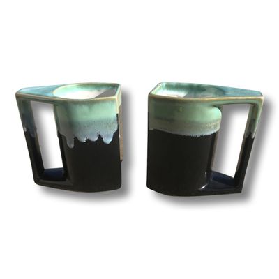 BLACK / TEAL GLAZED ARTISAN MUG (HITAM GLOSSY MELT)
