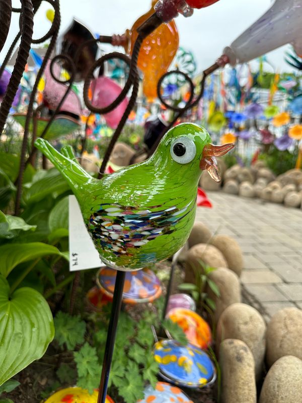 PAINTED GARDEN GLASS BIRD WITH STAKE XL - GREEN