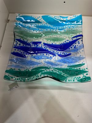 WAVY WATER DISH
