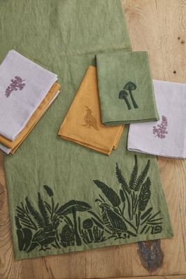 TABLE NAPKINS EMBROIDERED QUAIL