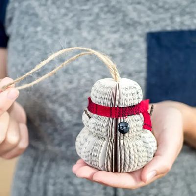 BOOK PAGE SNOWMAN - ORNAMENT