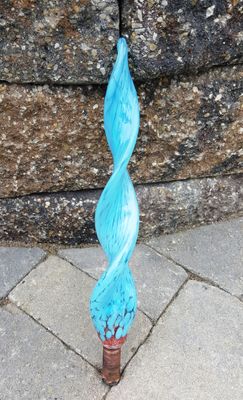 TWISTY SMALL  - GARDEN GLASS SCULPTURE