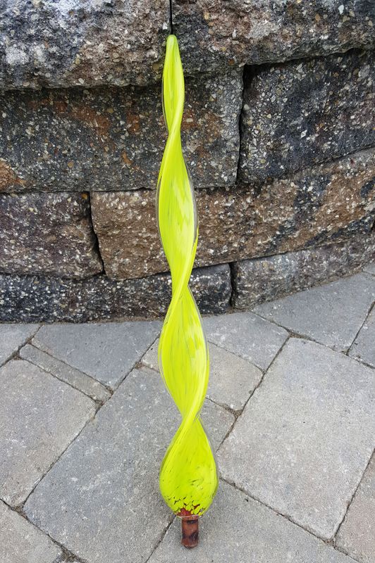 TWISTY SMALL  - GARDEN GLASS SCULPTURE