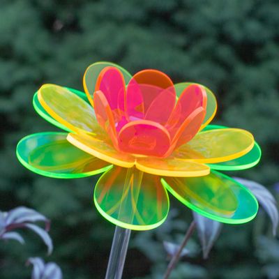 COSMOS LOTUS 18&quot; TALL ACRYLIC GARDEN STAKE (GREEN YELLOW PINK)