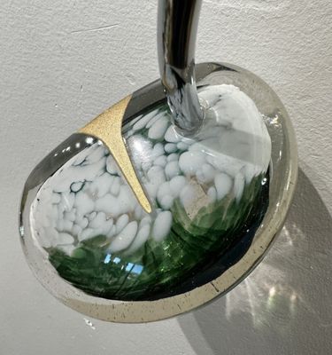 MALLET STYLE GLASS PUTTER - GREEN &amp; WHITE LEFT 35