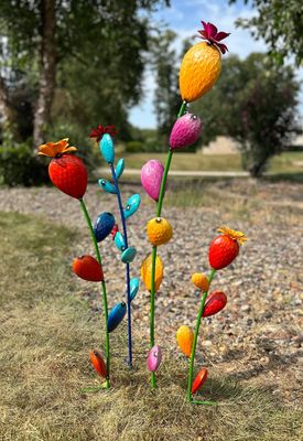 X762 PRICKLY STEM, SMALL