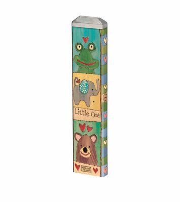 Vertical view of the Little One art pole featuring a whimsical elephant and bird design.