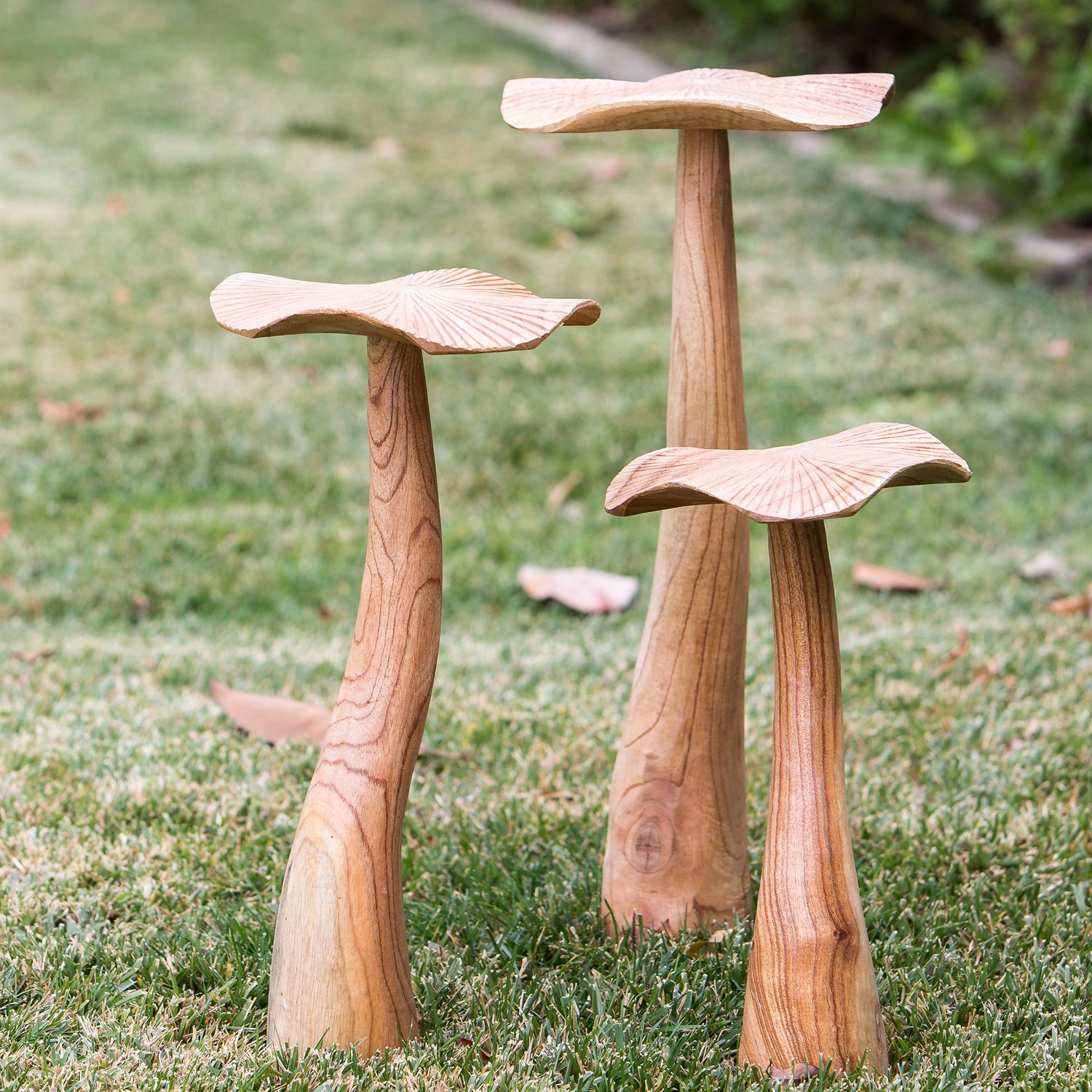 MUSHROOM STAKE LARGE - 24&quot;