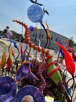 SQUIGGLE LARGE - GARDEN GLASS SCULPTURE