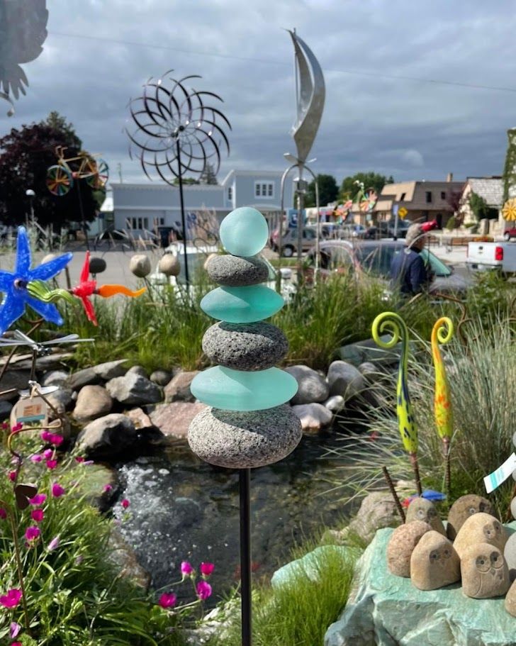 Glass Cairn Garden Stake