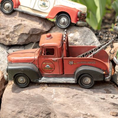 Vintage Iron Tow Truck in Red/Black