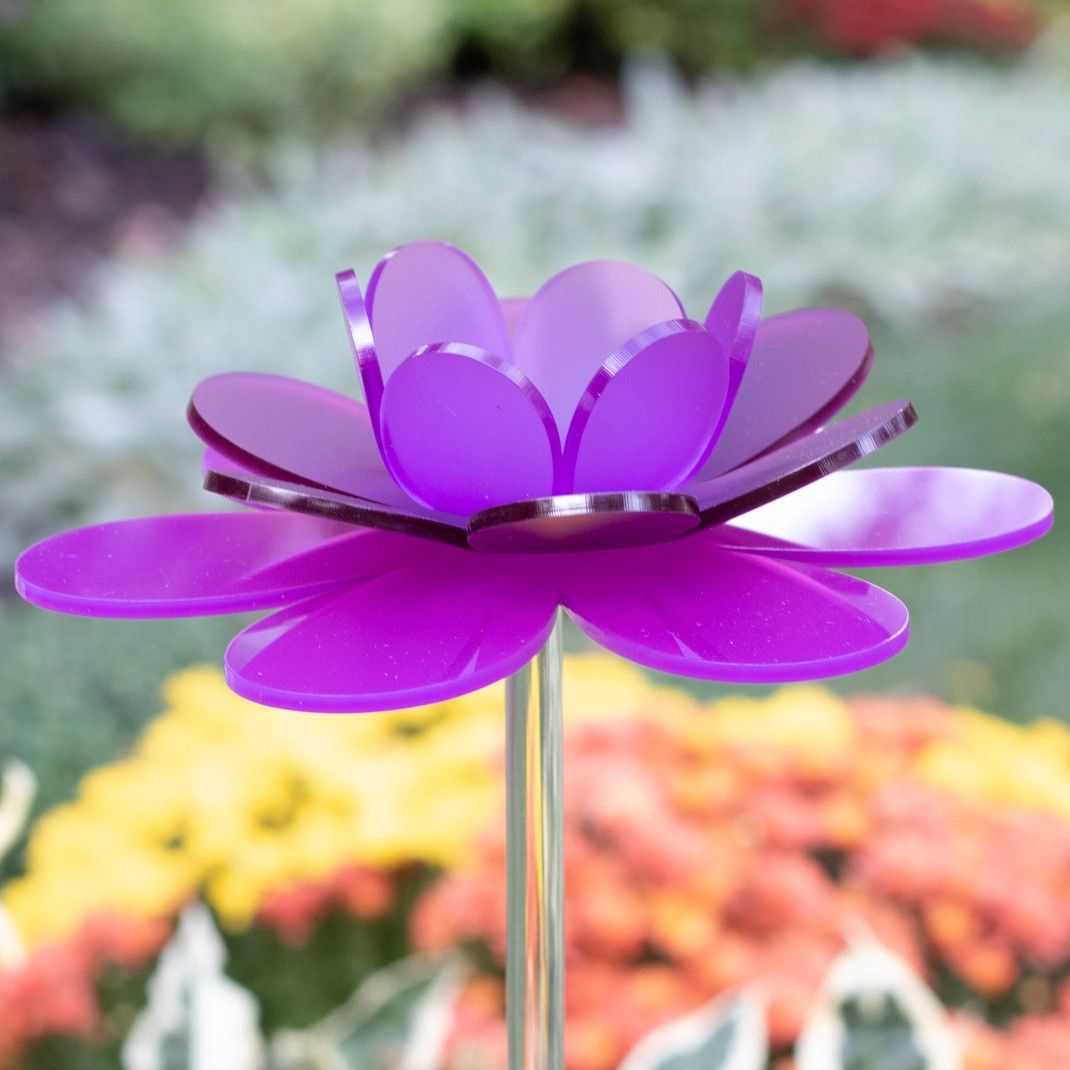 LAVENDER LOTUS 36&quot; TALL ACRYLIC GARDEN STAKE (PURPLE)