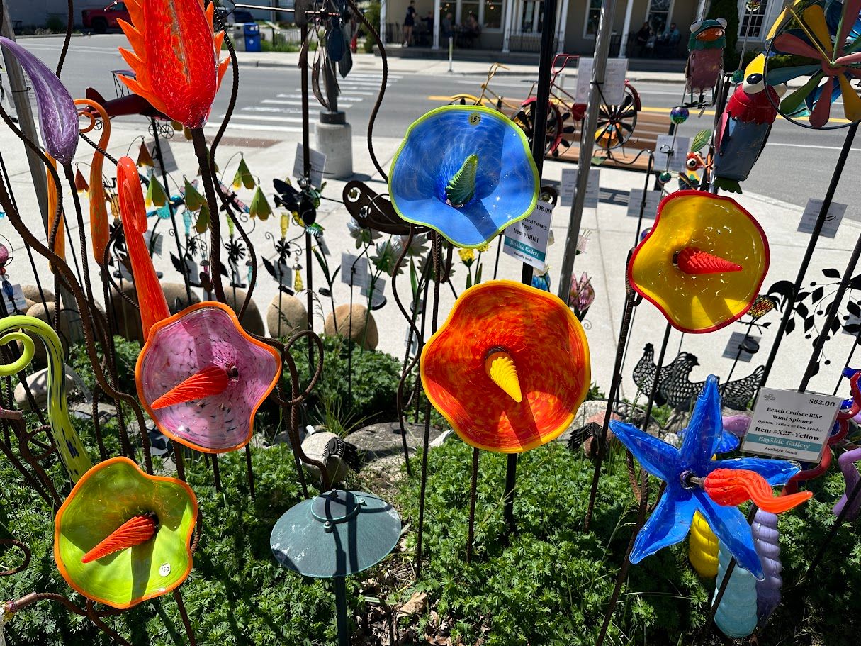 FANCY FLOWER GARDEN GLASS SCULPTURE