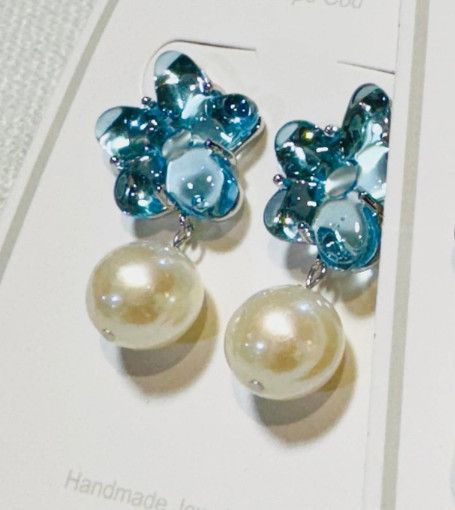 BLUE FLOWER WITH FRESHWATER PEARL DROP EARRING SILVER