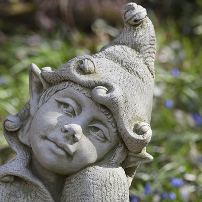 JENNY STONE STATUE