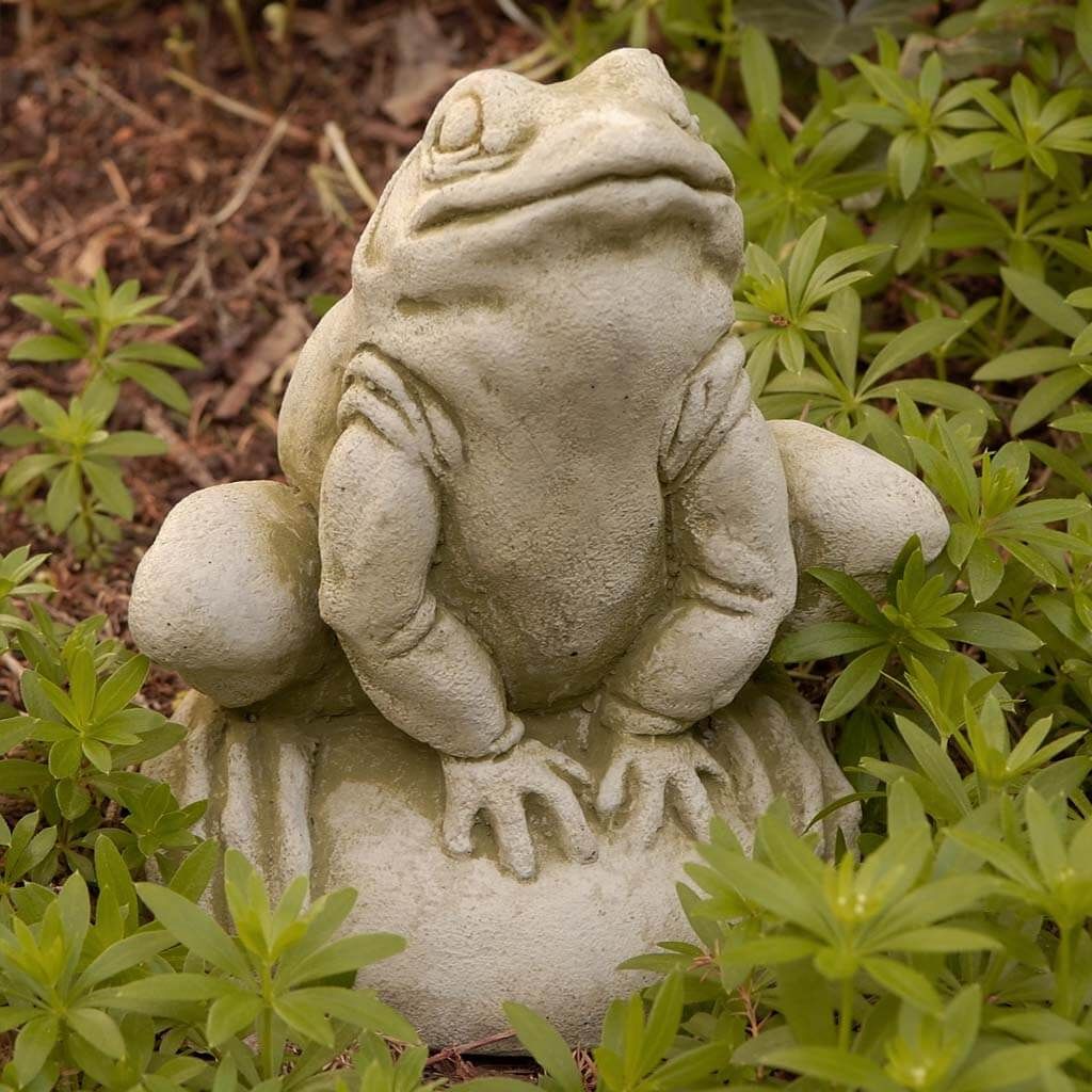 FRANKIE THE FROG STONE STATUE IN ENGLISH MOSS