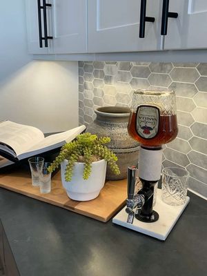 MARBLE SINGLE WHISKEY TOWER - BASIC BRINDLE