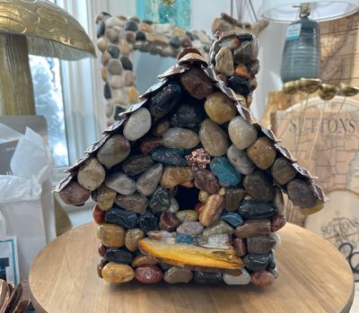 MICHIGAN STONE BIRDHOUSE