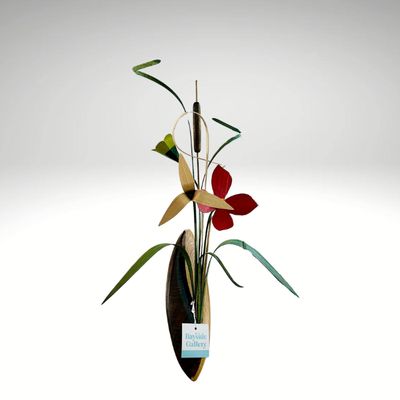 WOODEN WALL VASE &amp; FLOWERS