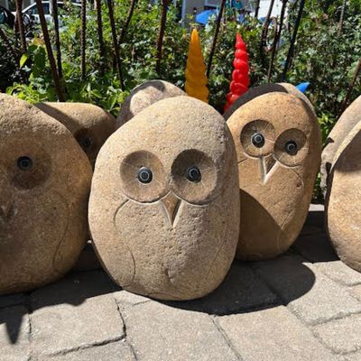 Statues &amp; Garden Stands