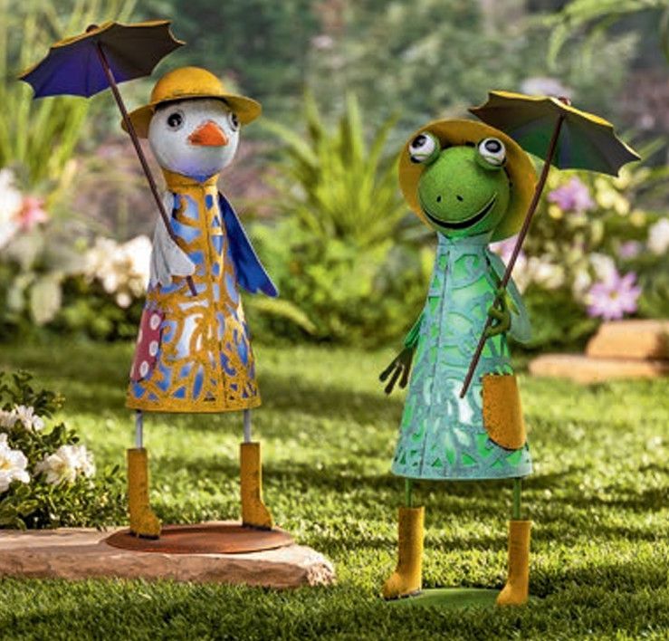 Solar Friends in Raincoats, Style: Duck