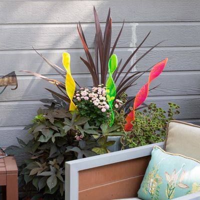 Acrylic Twist Stake 24in -