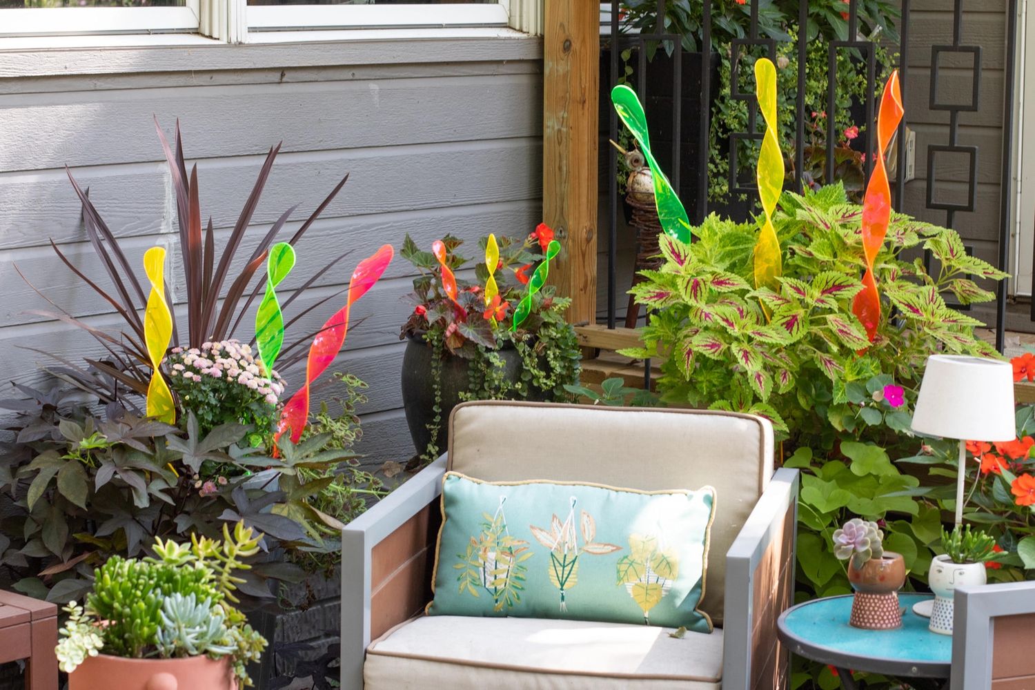 Acrylic Twist Stake 24in -, Color: Pink