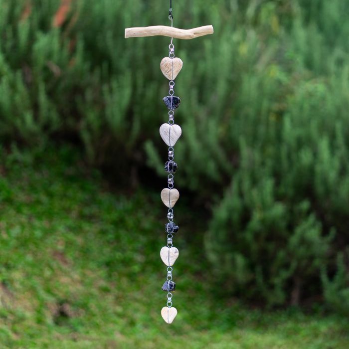 PETRIFIED WOOD &amp; HEART GARDLAND - 36 IN.