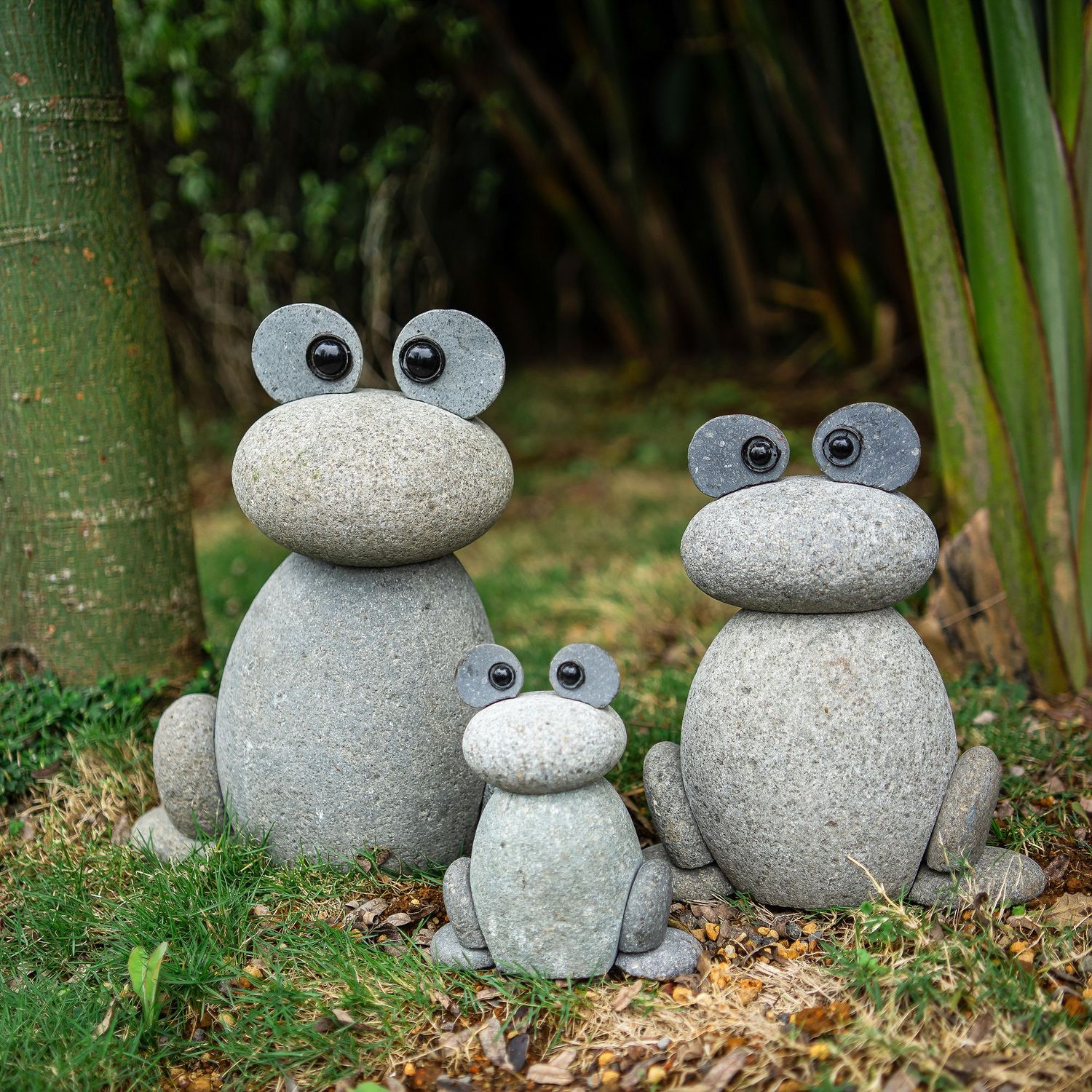 Pebble Frog -, Size: Papa 12in