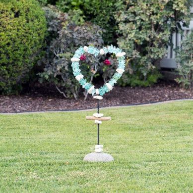 21659 Glass Heart Garden Stand - Small