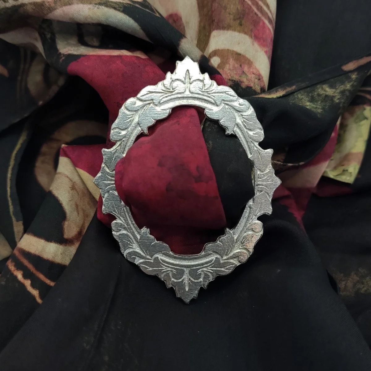 Pewter Scarf Ring - Victoria