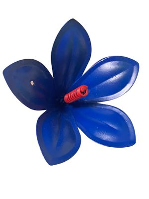 lilac purple bell-shaped flower with red center