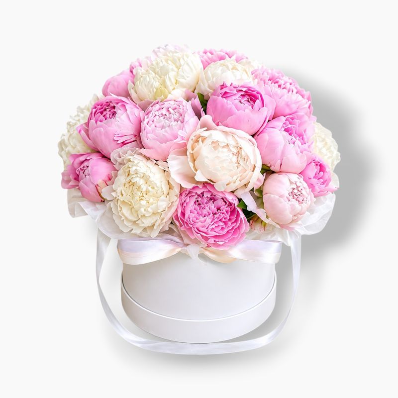 Hat box with Peonies