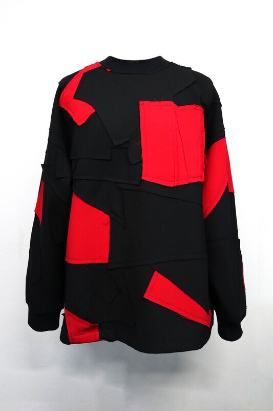 Sweatshirt Retalhos Edição Preto e Vermelho
