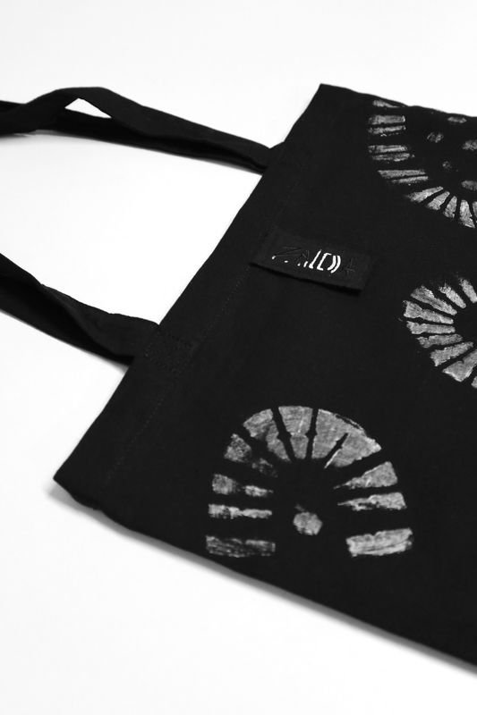 Tote Bag Patadas All-Over Edição Preto