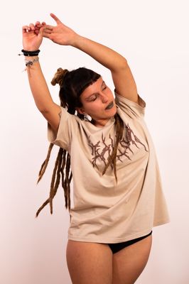 T-Shirt &quot;É Sobre a Cultura.&quot; Bege