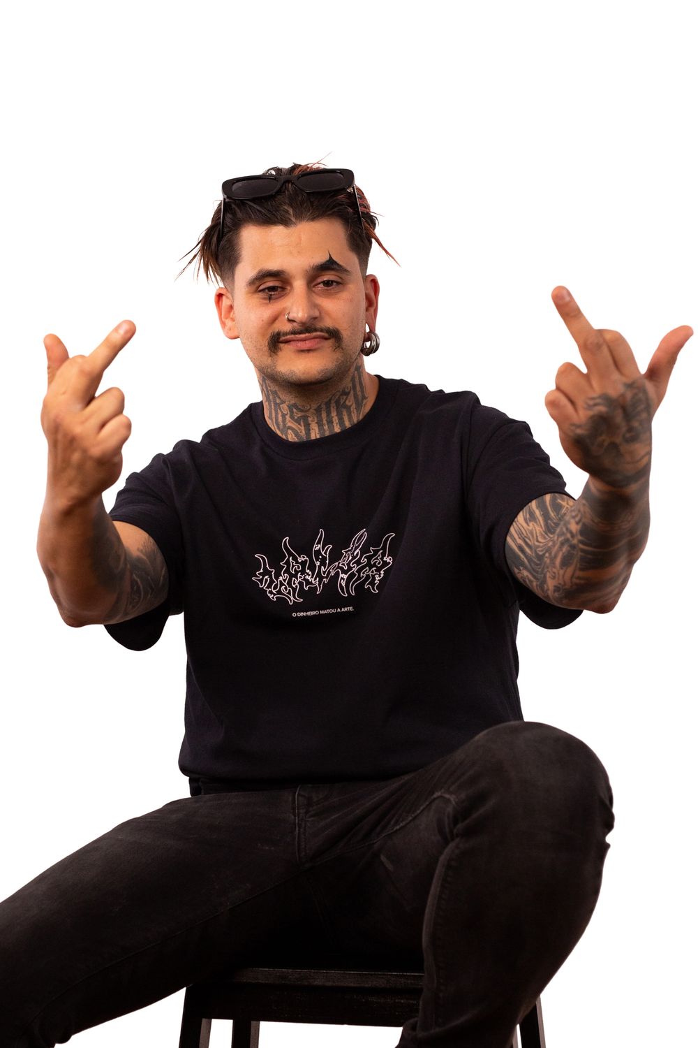 T-Shirt &quot;O Dinheiro Matou a Arte.&quot; 2.0 Preta