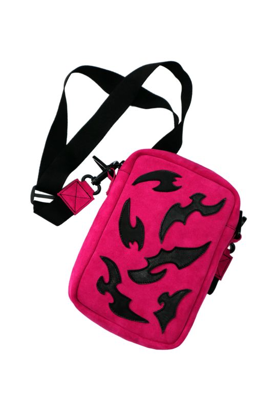 Mala a tiracolo rosa/preto padrão all-over