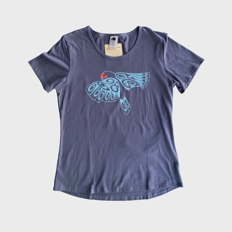 T-Shirt: kākāriki bird, womens